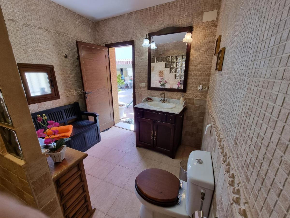 La Fuente Romana Campo-Nubes Exterior photo